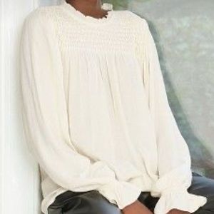 Women’s long sleeve top